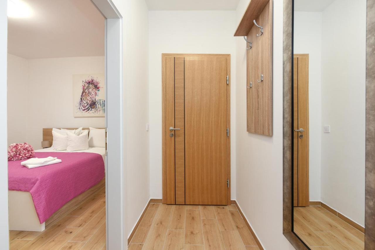 Apartments Lecija Zadar Eksteriør bilde